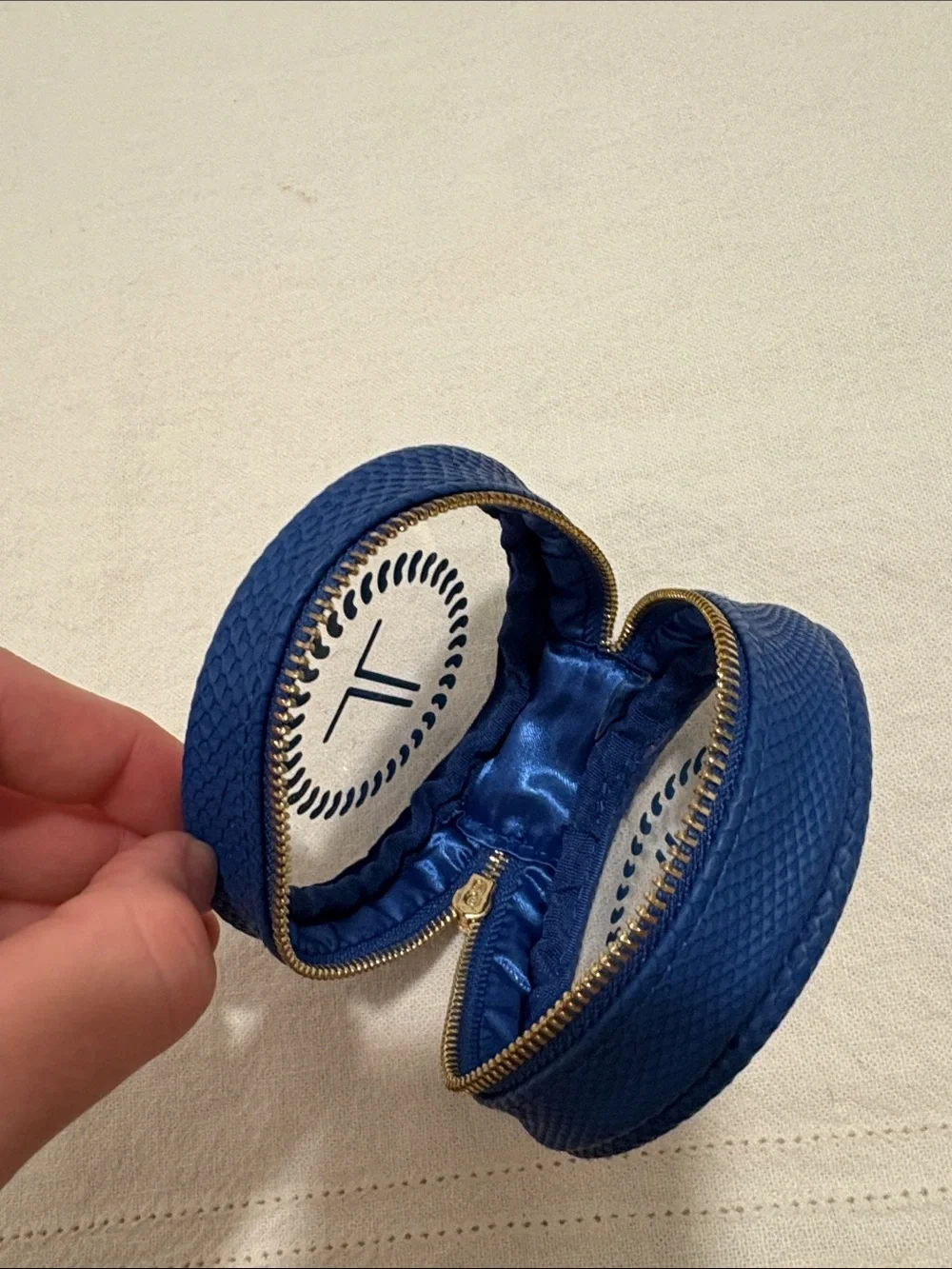 Circle Cosmetic Bag